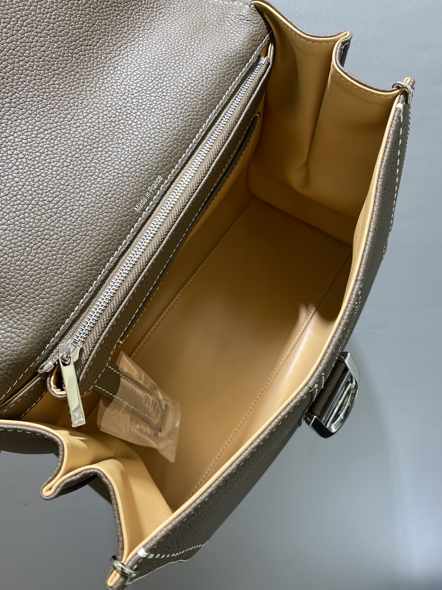 델보 브리앙 박스백 미듐